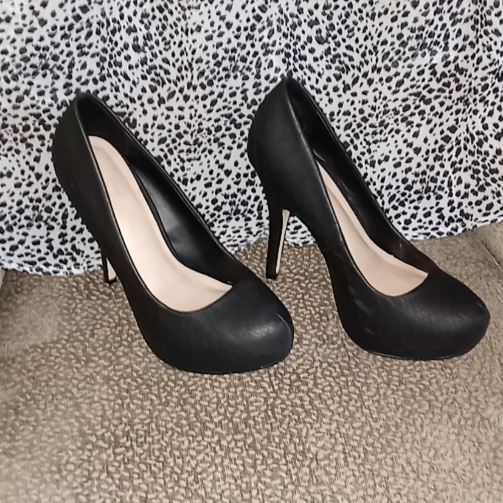Worn once platform stilletos 👠